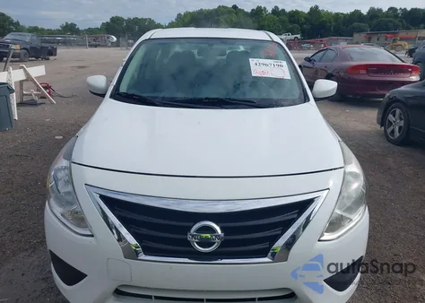 2017 Nissan Versa 1.6 S z USA, uszkodzony, nr VIN 3N1CN7AP2HL850927